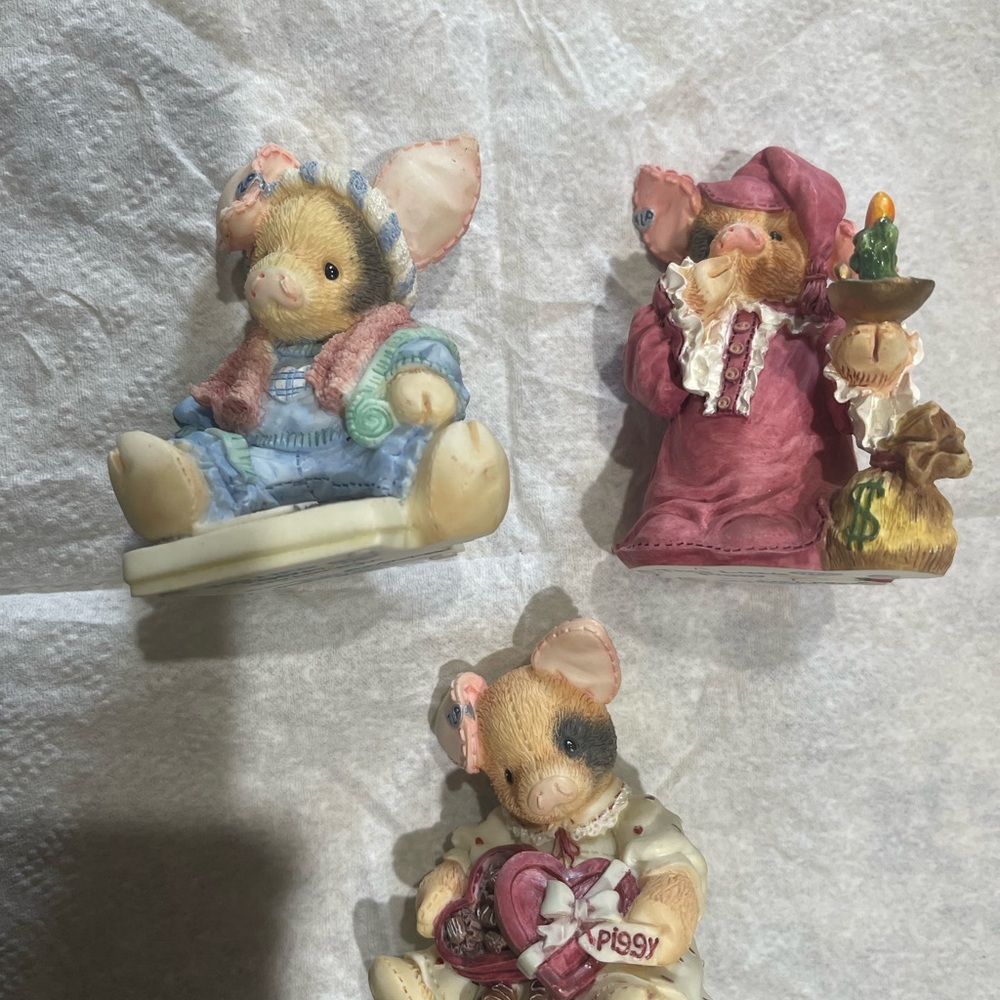 This Little Piggy 3 figurines ea w/their own lil sayings. No chips, or cracks